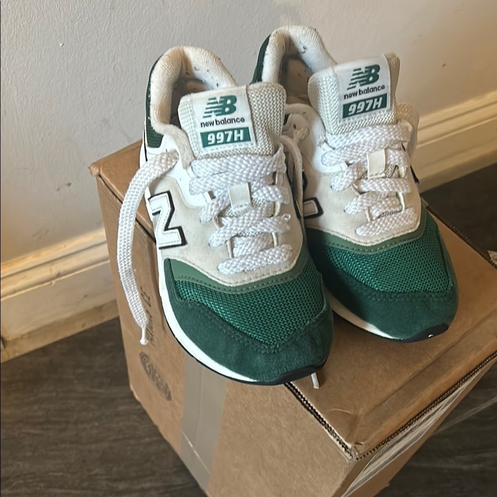 New Balance Kids 997H Sneakers in Green and White